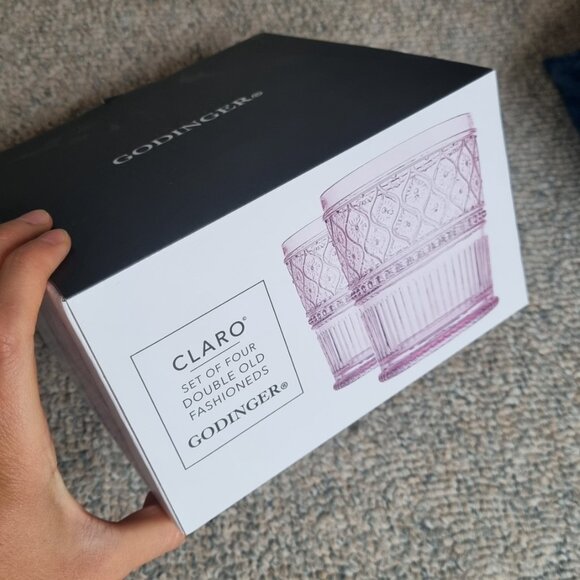 Four glasses - Picture 1 of 3